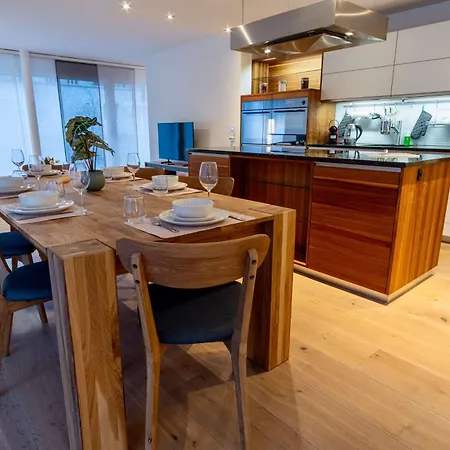 Interlaken Mountain View شقة *